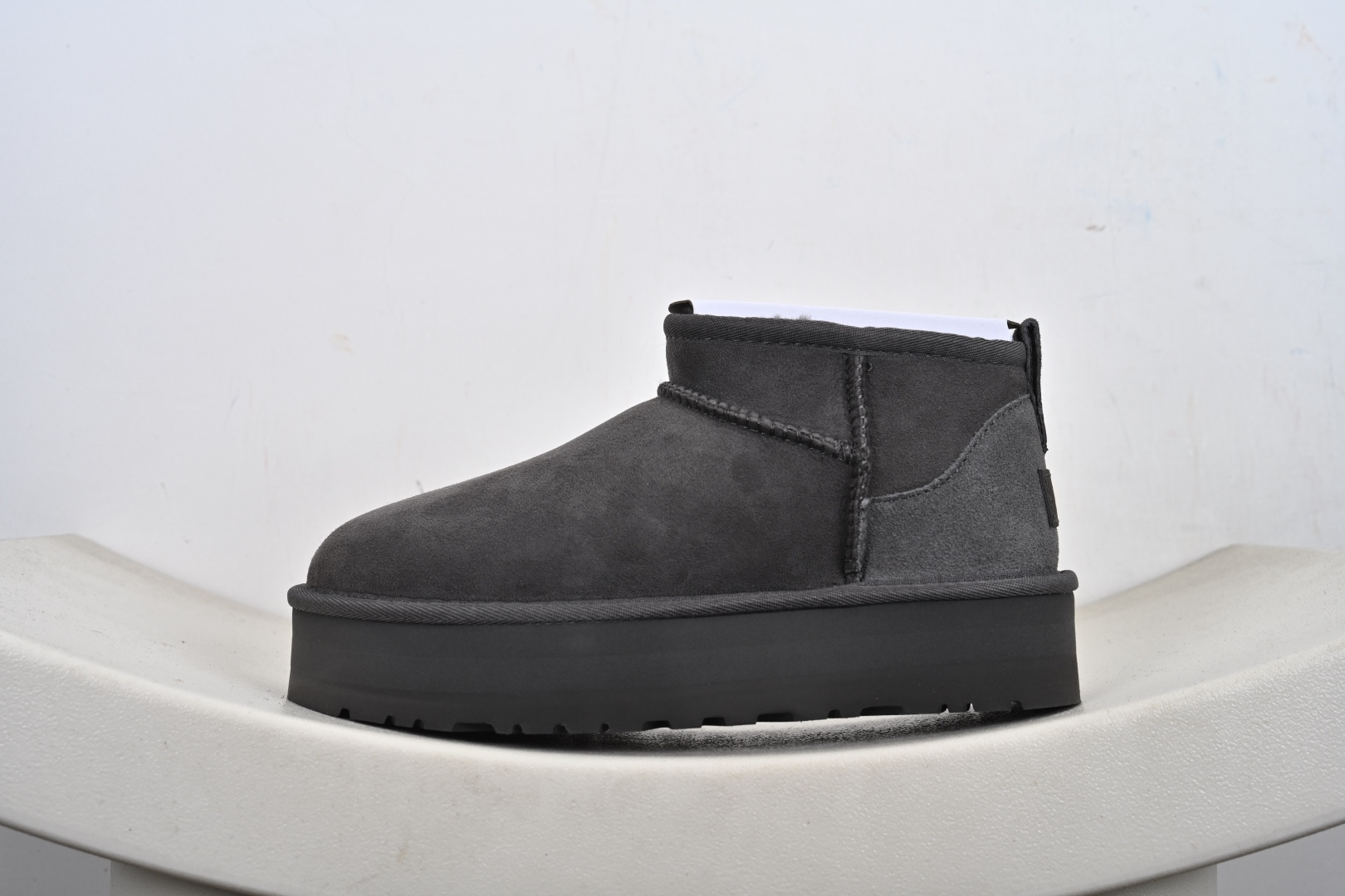 UGG 百搭单品 UGG 秋冬羊皮毛一体雪地靴 UGG W/1135093