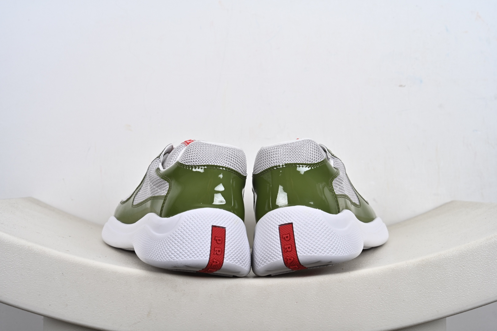 Prada America's Cup 普拉达 运动鞋经过重新设计