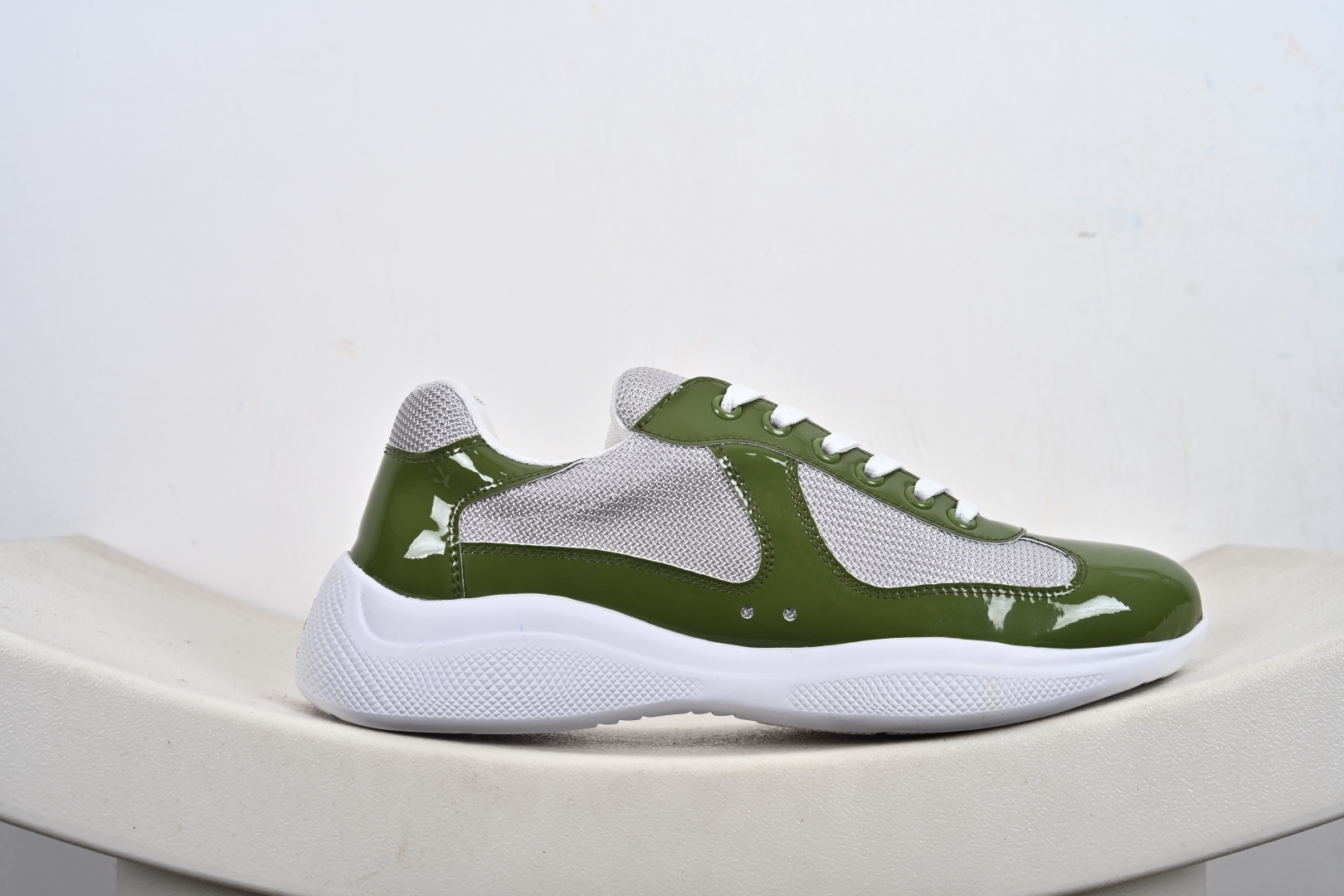 Prada America's Cup 普拉达 运动鞋经过重新设计