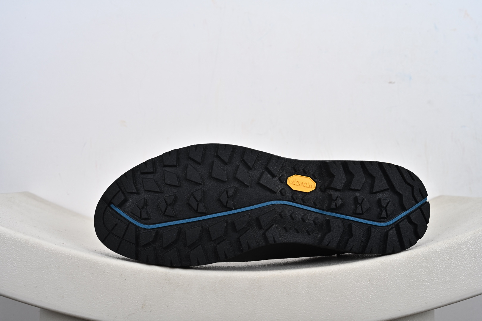 THE NORTH FACE VERTO GORE-TEX北面户外防水耐磨低帮高山登山鞋 NF0A83NBMN8-384 382 383