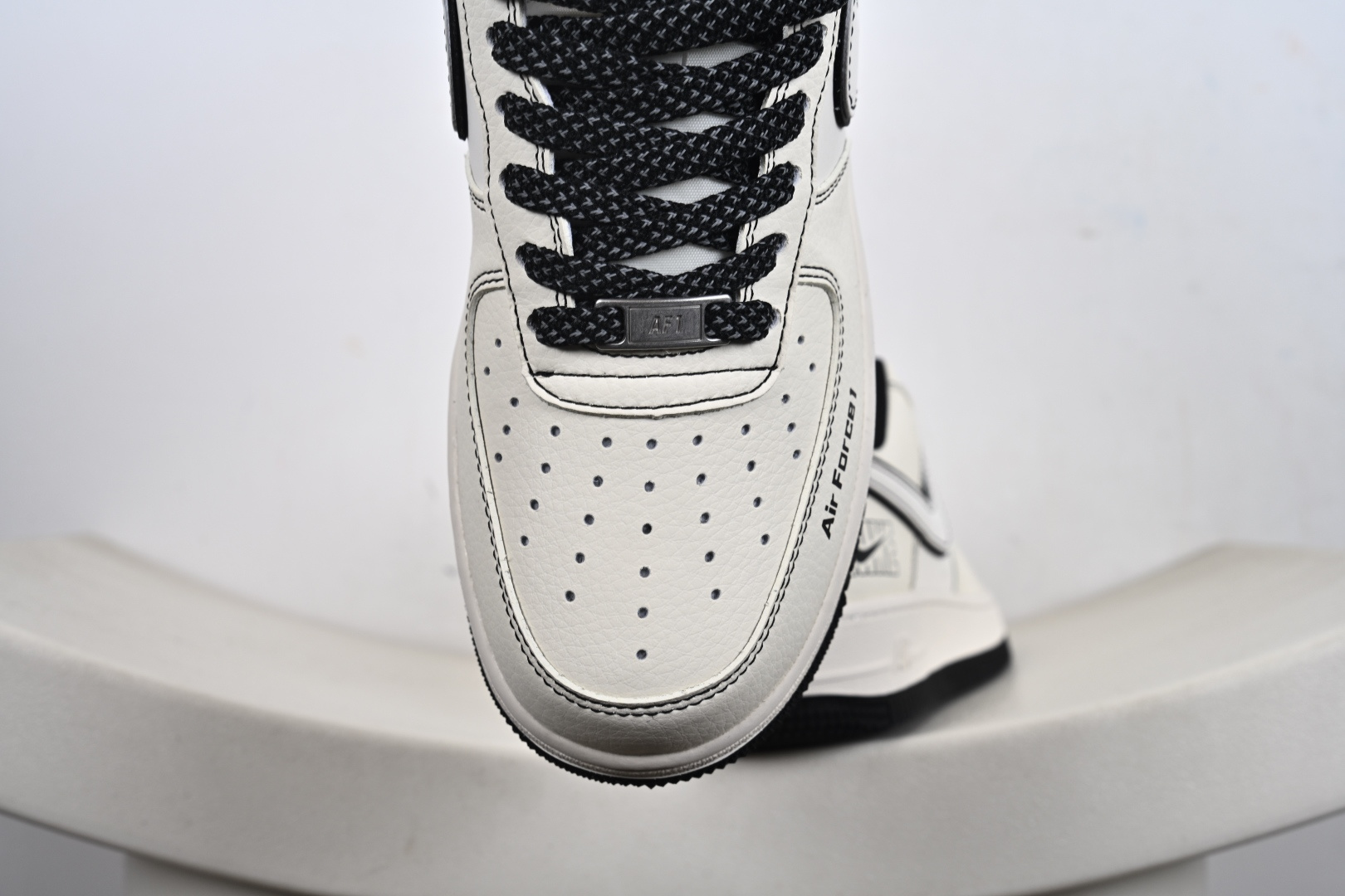 NIke Air Force 1 '07 Low 黑兔八哥 JP8028-060