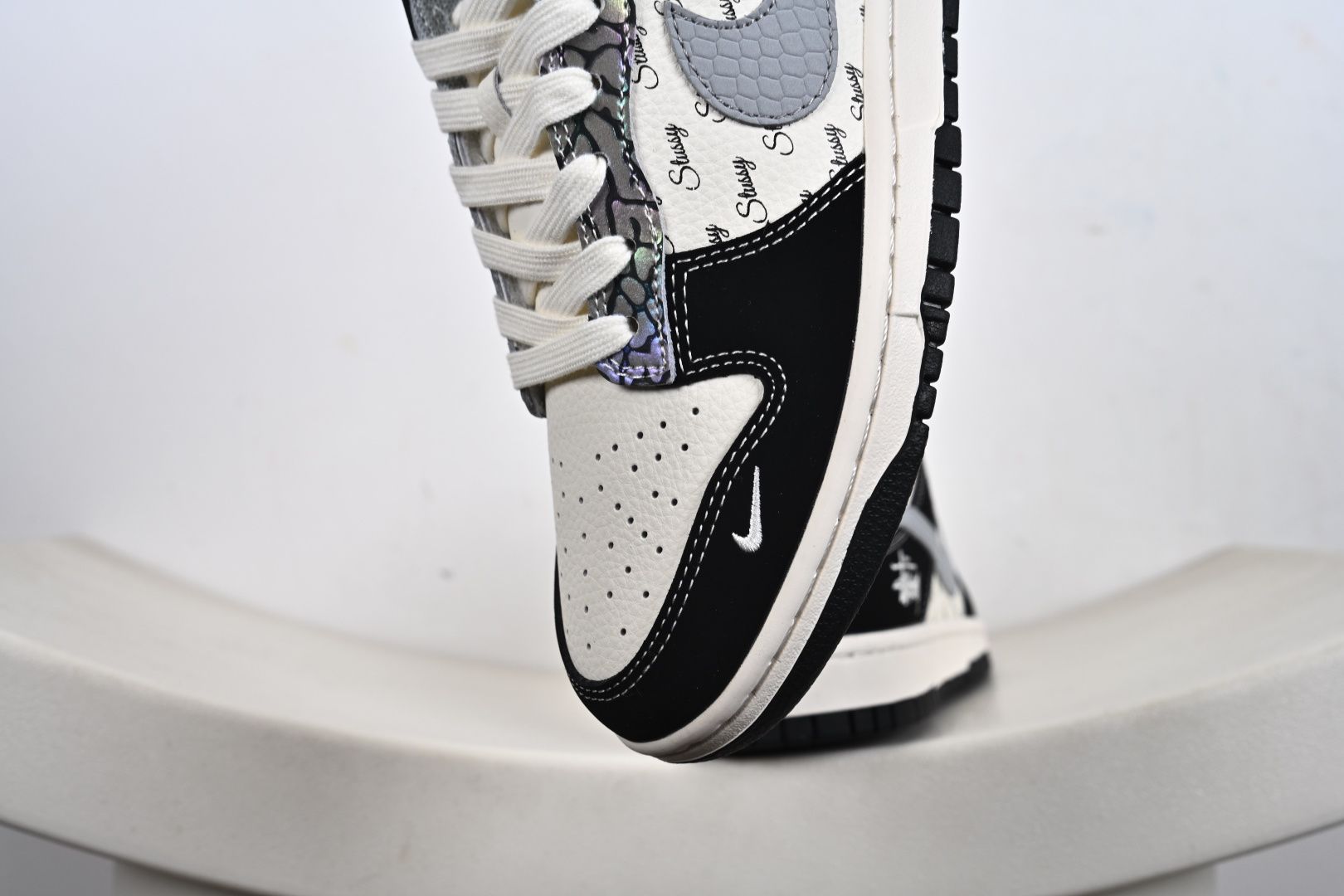 Stussy x Nike Dunk Low 灰鳞勾 XS6089-635