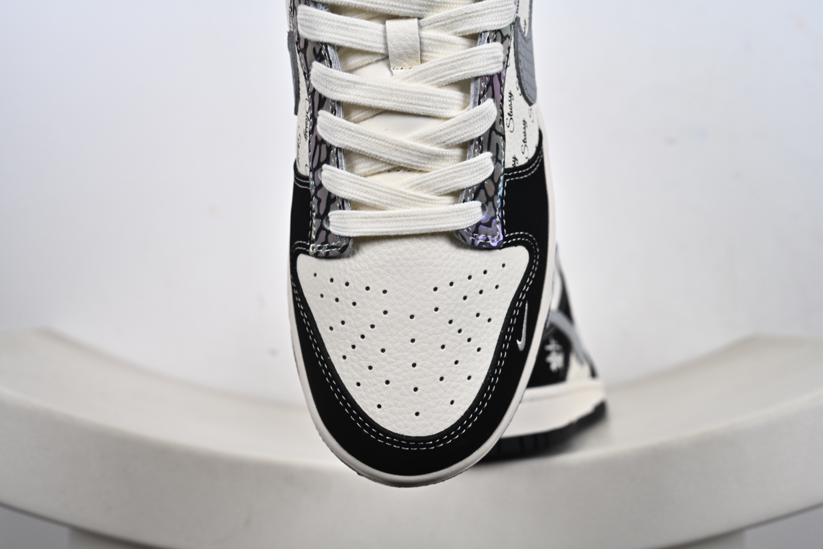 Stussy x Nike Dunk Low 灰鳞勾 XS6089-635