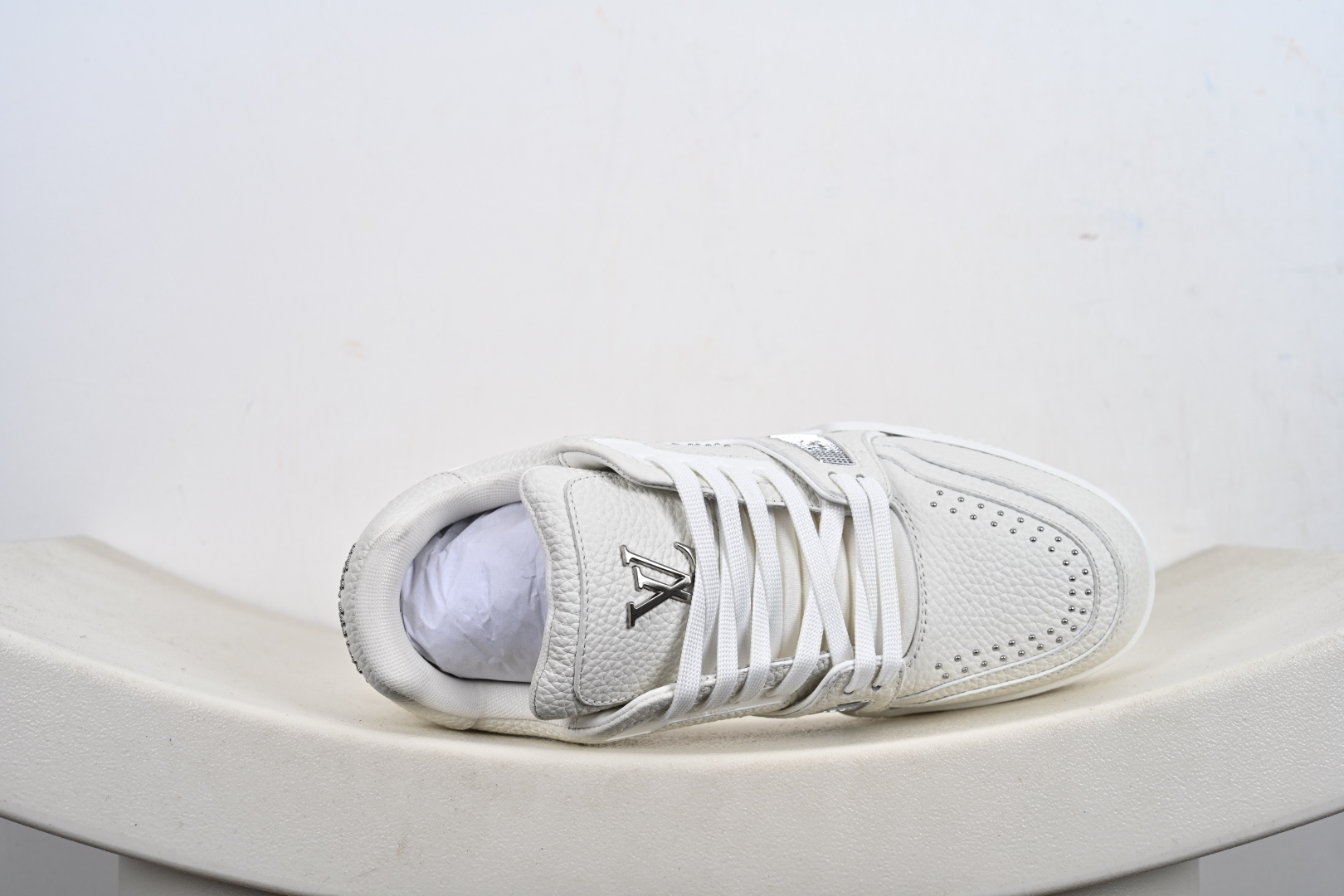 本地💰460终端供货
代购级别 Louis  Vuitton Trainer 2021ss早春全新时装走秀运动鞋 
#ZP级全套包装 小红书 Ins 最火配色 原版楦型 毫无差异
#鞋面独家订制压纹粒面小牛皮 TPU大底 全进口头层牛皮质感媲美原版 垫脚聚米微料加透气英伦网布
尺码：35-45-M1-H1