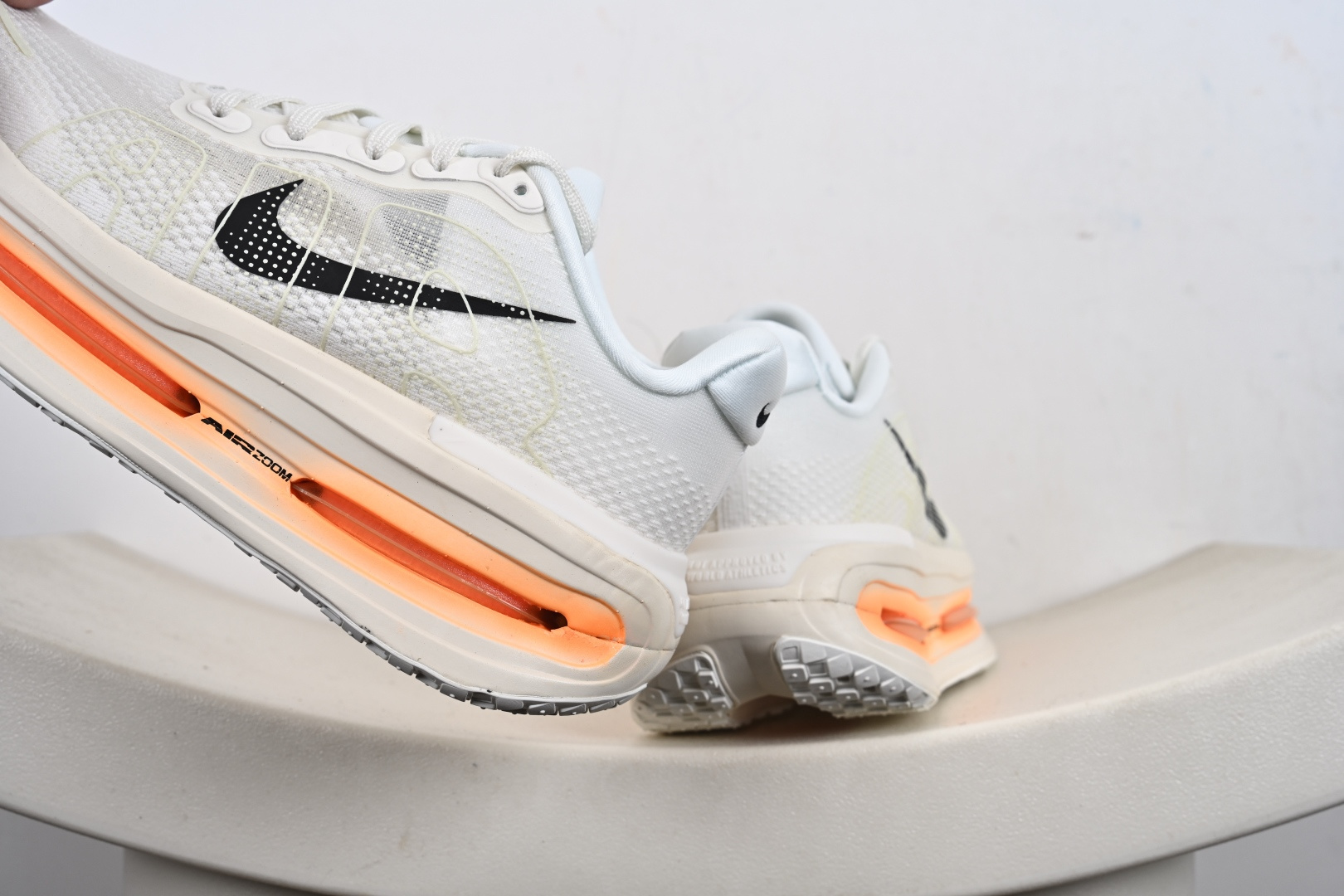 Nike ZOOM PREMIUM 耐克 飞马 舒适减震防滑 低帮跑步鞋全掌ReactX泡绵中底 HQ2050-300 IQ4035-100