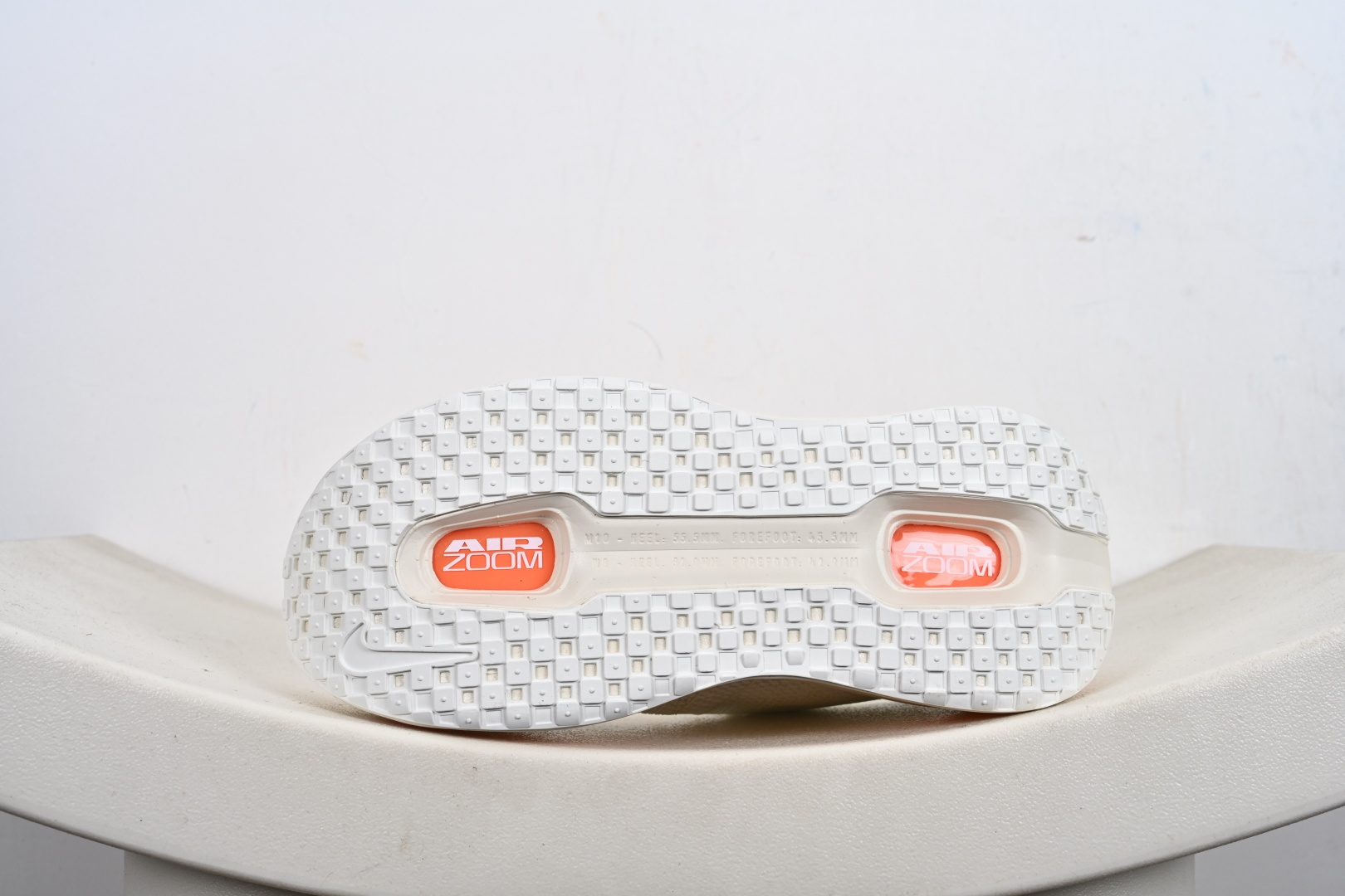 Nike ZOOM PREMIUM 耐克 飞马 舒适减震防滑 低帮跑步鞋全掌ReactX泡绵中底 HQ2050-300 IQ4035-100