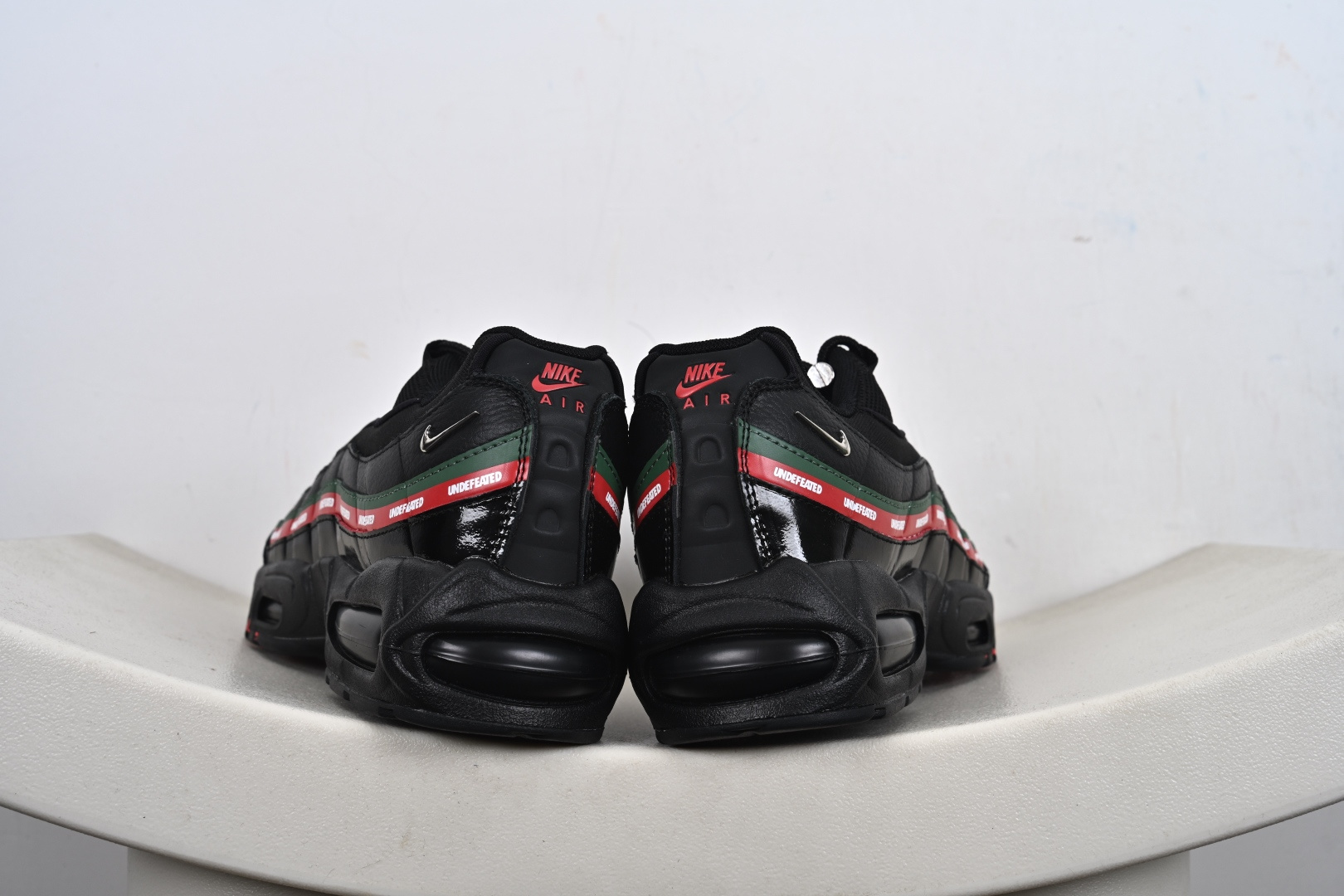 UNDEFEATED x NK Air Max 95 ” Black ” 五道杠联名款低帮休闲运动鞋 IB4453-001