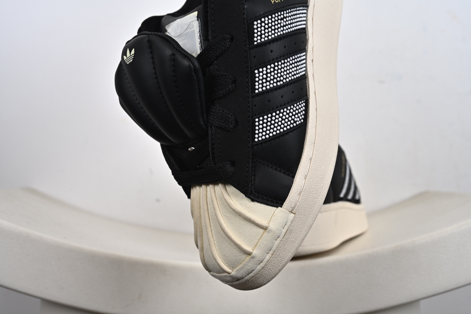 Adidas Originals SUPERSTAR PUFFY SHELL全新配色 双鞋舌 贝壳头休闲板鞋 KJ6976