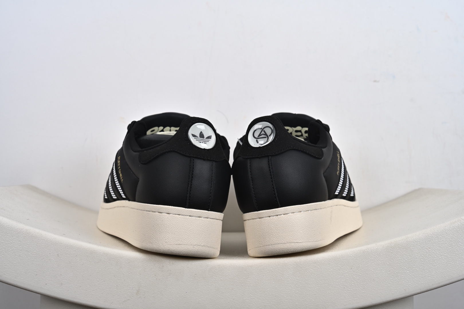 Adidas Originals SUPERSTAR PUFFY SHELL全新配色 双鞋舌 贝壳头休闲板鞋 KJ6976