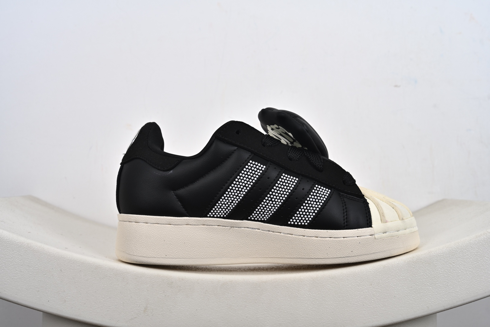 Adidas Originals SUPERSTAR PUFFY SHELL全新配色 双鞋舌 贝壳头休闲板鞋 KJ6976