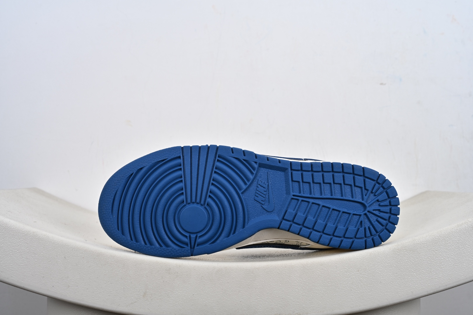 Nike SB Dunk Low“ 周年高端定制 低帮休闲板鞋 XD1588-237