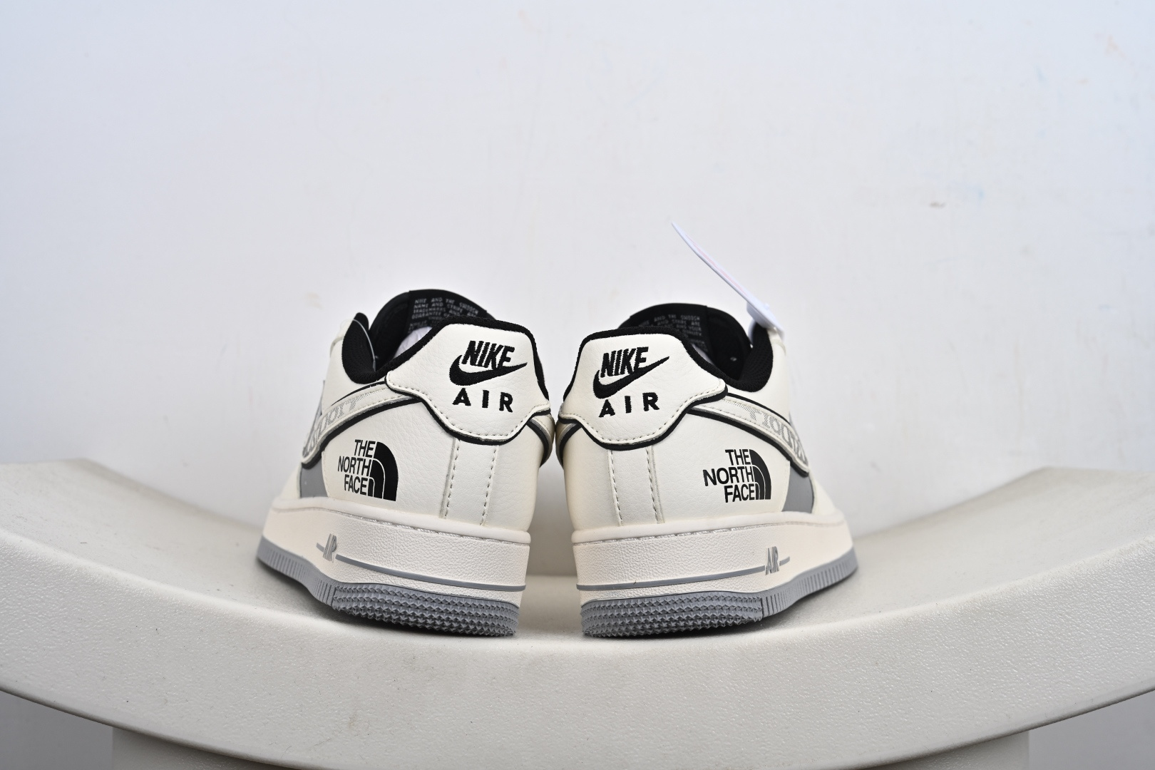 定制版Nike Air Force 1'07 Low 北面联名 米黑灰 空军一号低帮休闲板鞋 JP8028-066