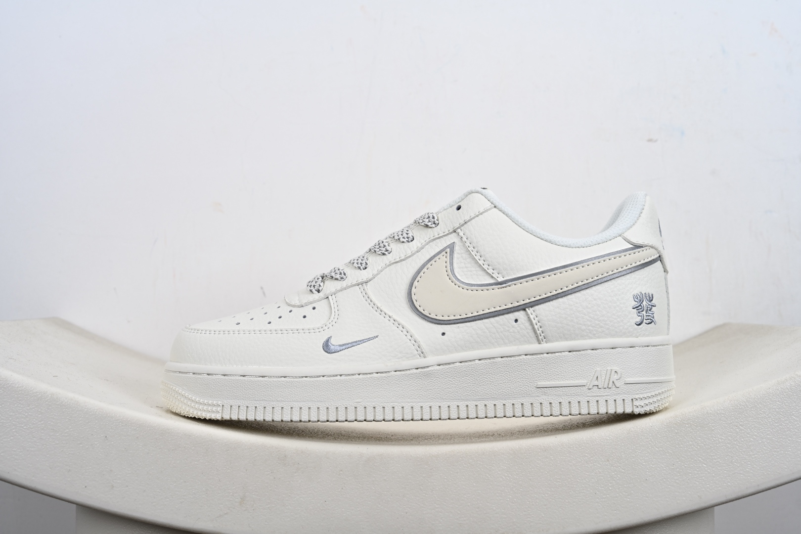 定制版Nike Air Force 1'07 Low 空军一号低帮休闲板鞋 CS5288-056