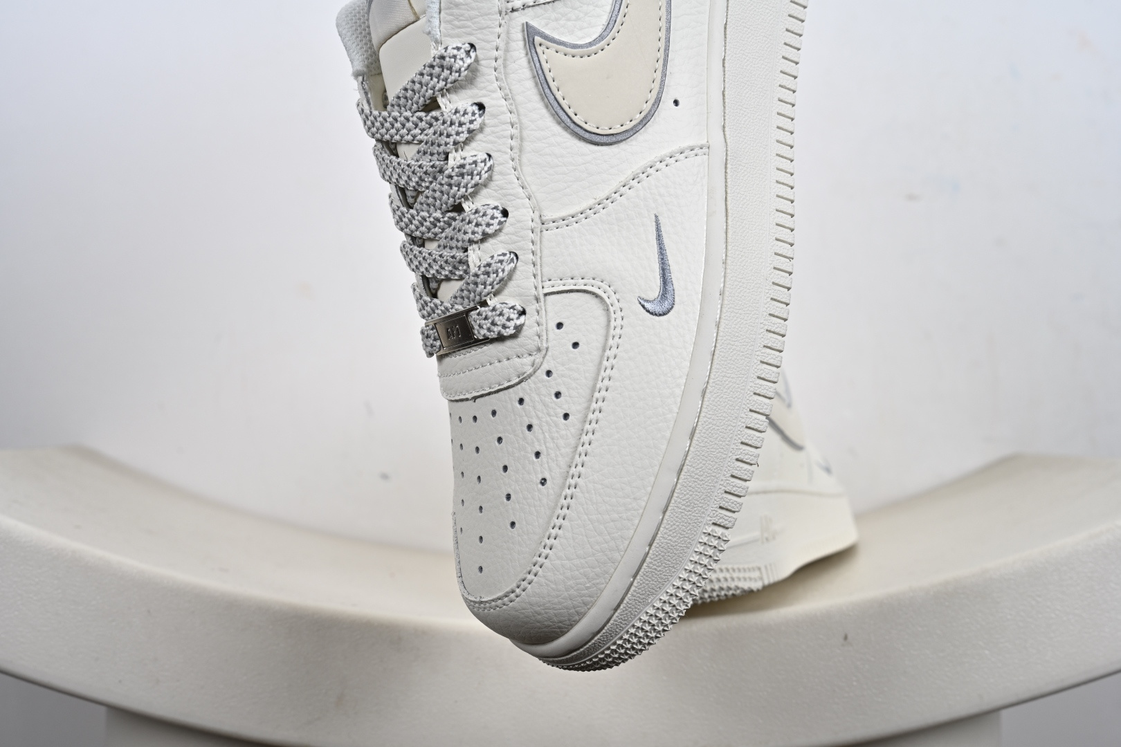 定制版Nike Air Force 1'07 Low 空军一号低帮休闲板鞋 CS5288-056