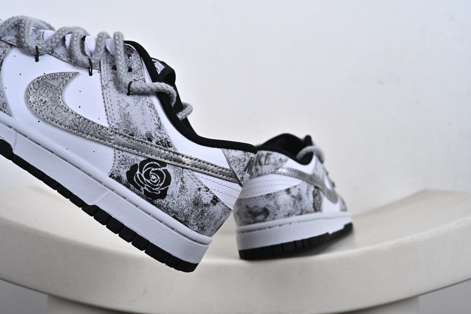 NIKE DUNK LOW RETRO 绑带联名款 耐克 低帮休闲运动板鞋 DD1391-100