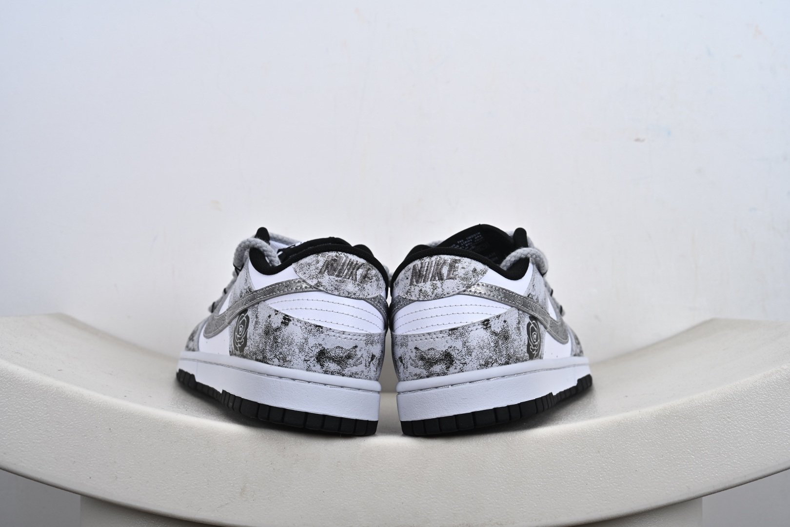 NIKE DUNK LOW RETRO 绑带联名款 耐克 低帮休闲运动板鞋 DD1391-100