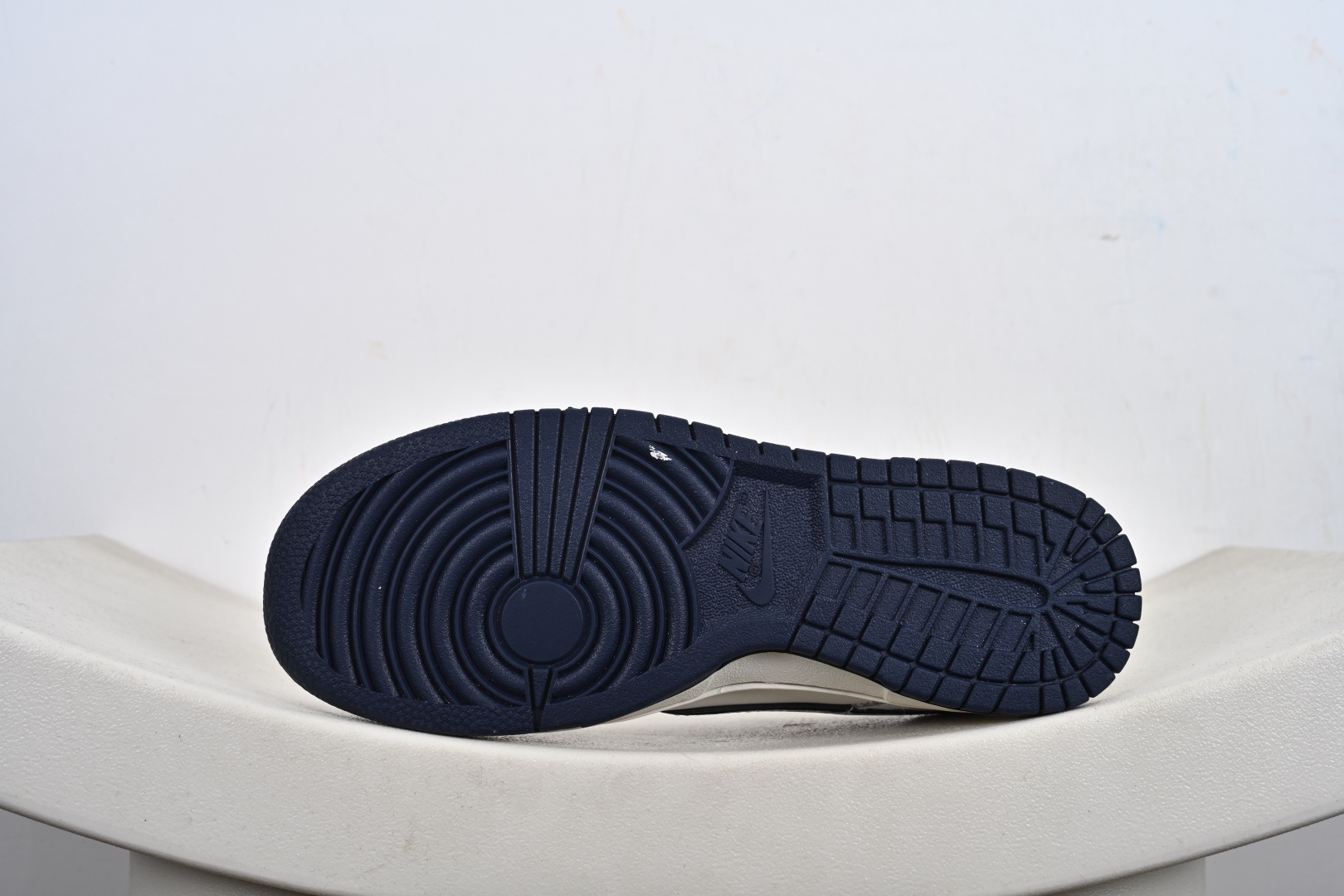 本地💰270优势放店
定制版Nike SB Dunk Low“ LV联名—雾霾蓝” 周年高端定制 低帮休闲板鞋
定制鞋盒 大厂纯原品质出货 超高清洁度 皮料切割干净无任何毛边 细节完美
货号:DN3168-005
Size:36 36.5 37.5 38 38.5 39 40 40.5 41 42 42.5 43 44 44.5 45-T1-F3