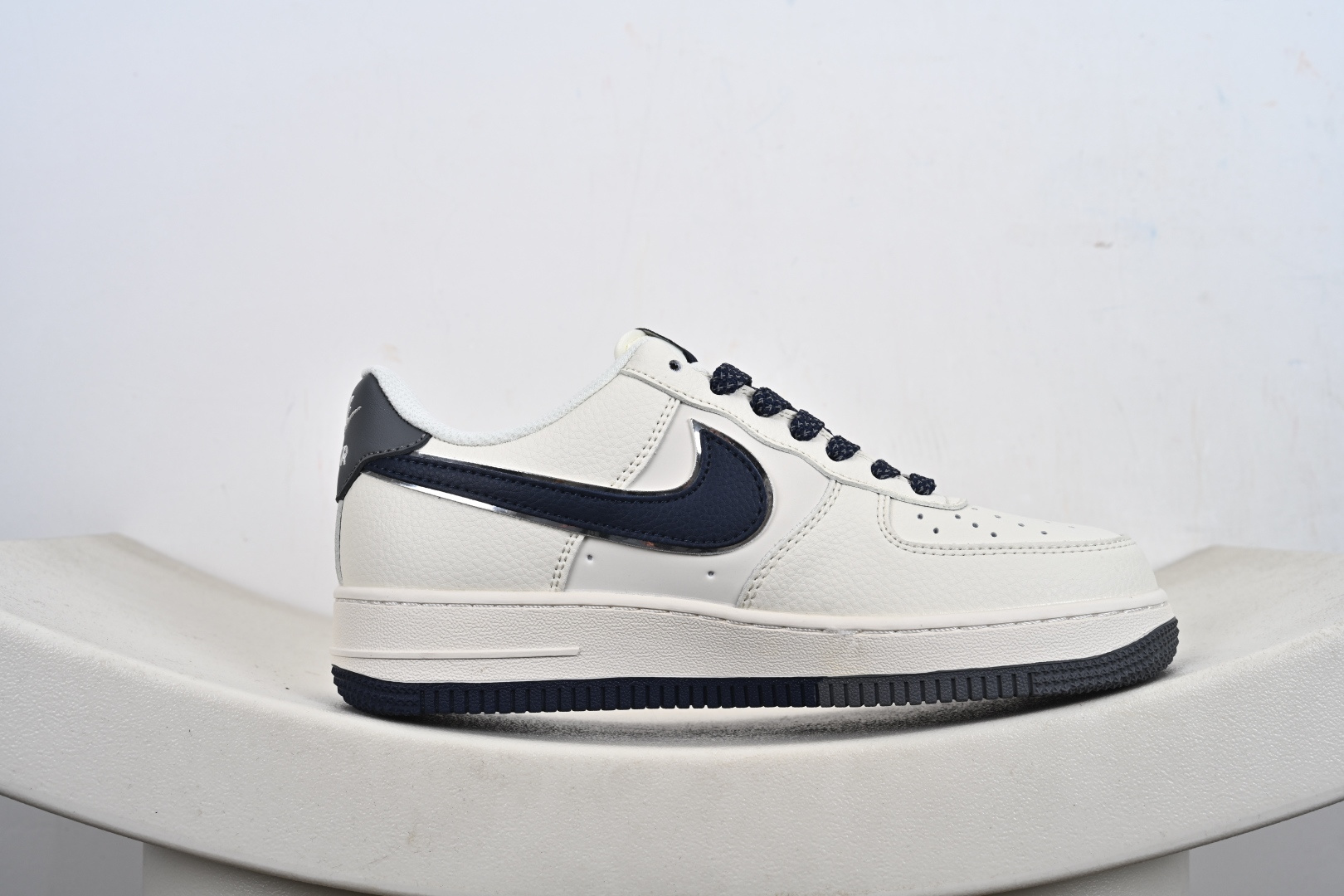 定制版Nike Air Force 1'07 Low 联名 双拼米灰蓝 空军一号低帮休闲板鞋 QW5836-026