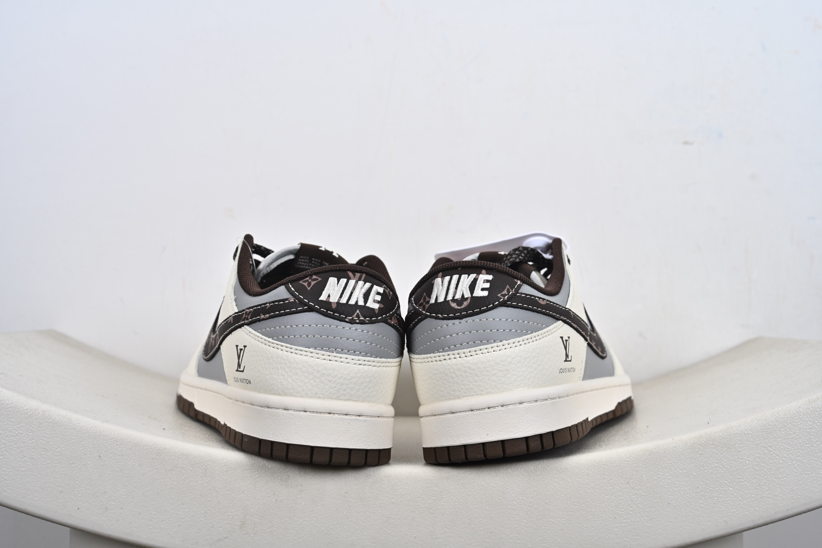 Nike SB Dunk Low“LV联名——花棕勾” 周年高端定制 低帮休闲板鞋 XS6089-630