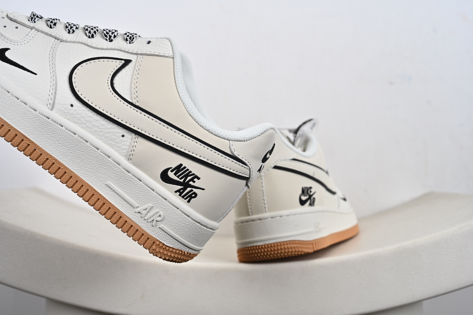 Nike W AIR FORCE 1 '07 WB “联名款”空军一号 低帮 运动鞋 休闲鞋 CS5288-053