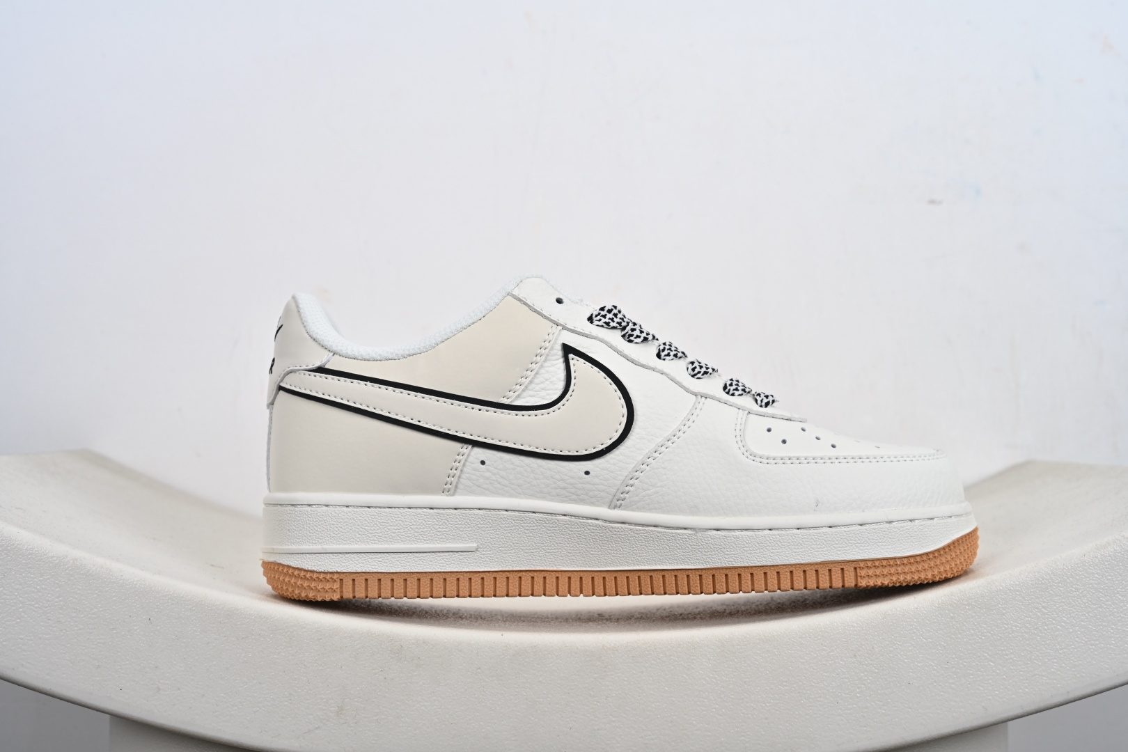Nike W AIR FORCE 1 '07 WB “联名款”空军一号 低帮 运动鞋 休闲鞋 CS5288-053