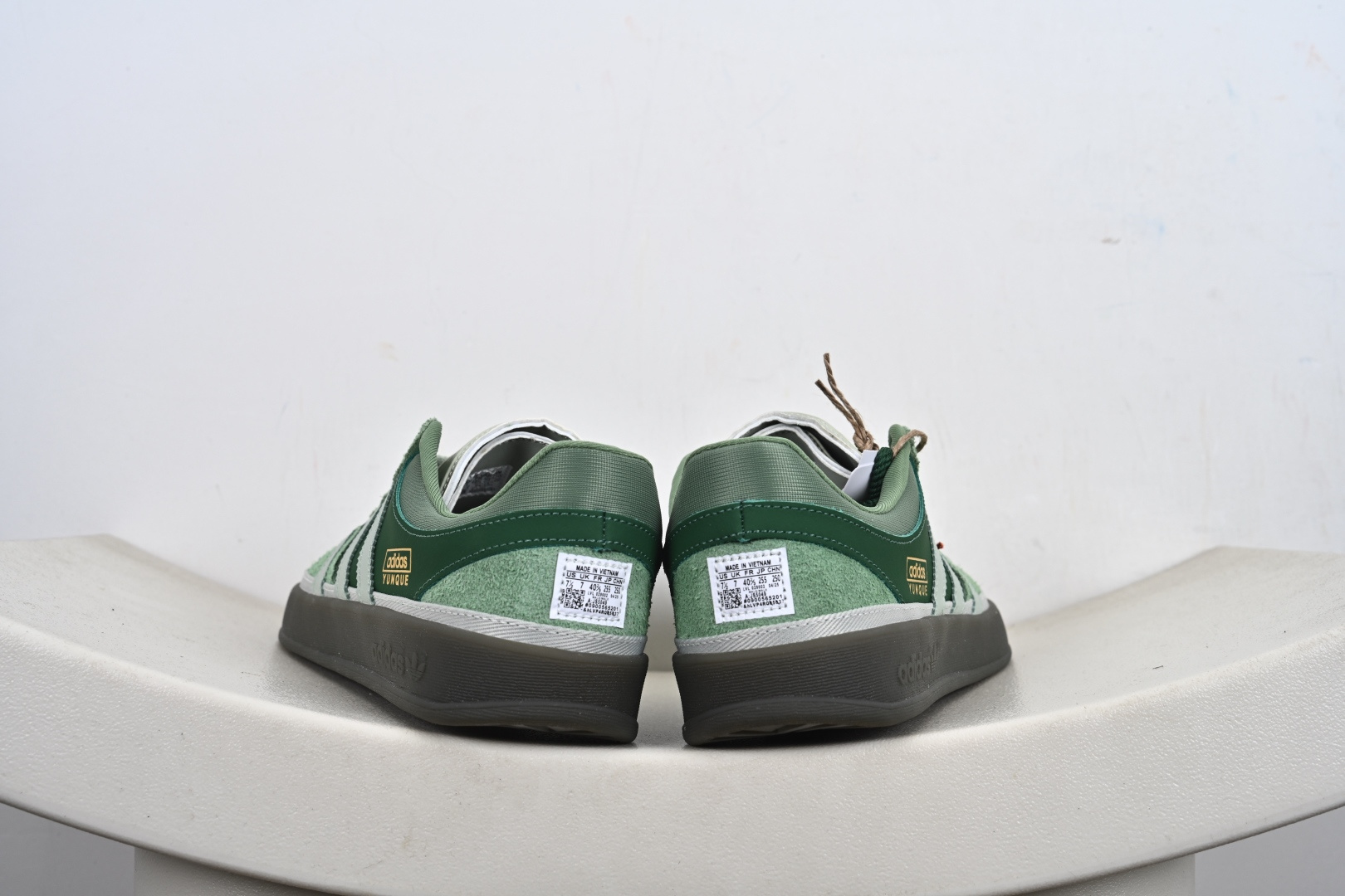 Bad Bunny x adidas originals GAZELLE INDOOR 舒适百搭 耐磨 低帮 板鞋 阿迪达斯轻运动鞋 JS5052 IF9734 JS5049