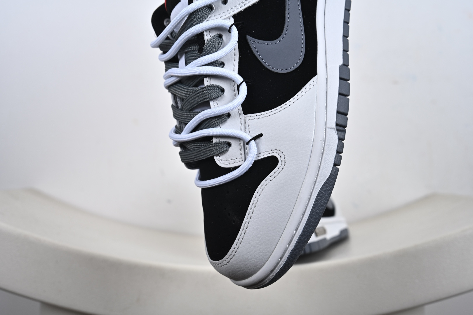 Nike SB Dunk Low 绑带 周年高端定制NK Dunk Low Retro 幽影骑士 白黑灰 低帮休闲板鞋 WG0716-152