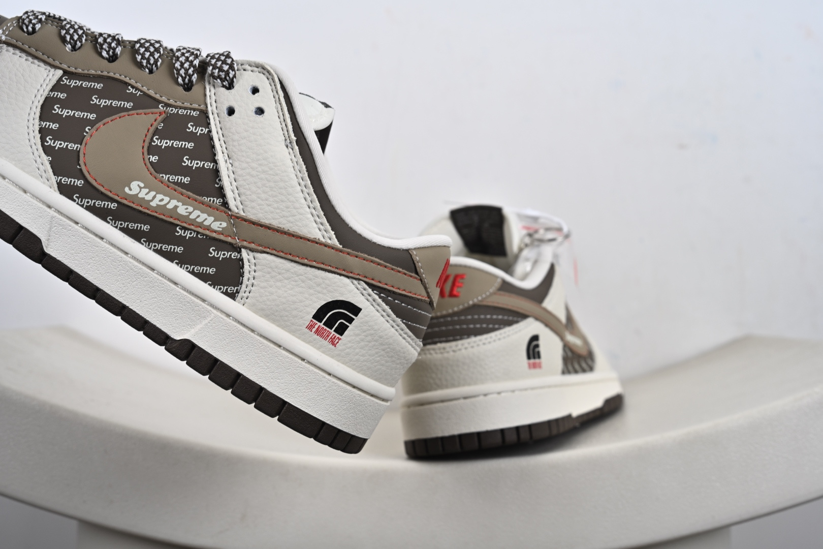 定制版NK SB Dunk Low“北面联名——米浅棕” 周年高端定制 低帮休闲板鞋 DG1988-012