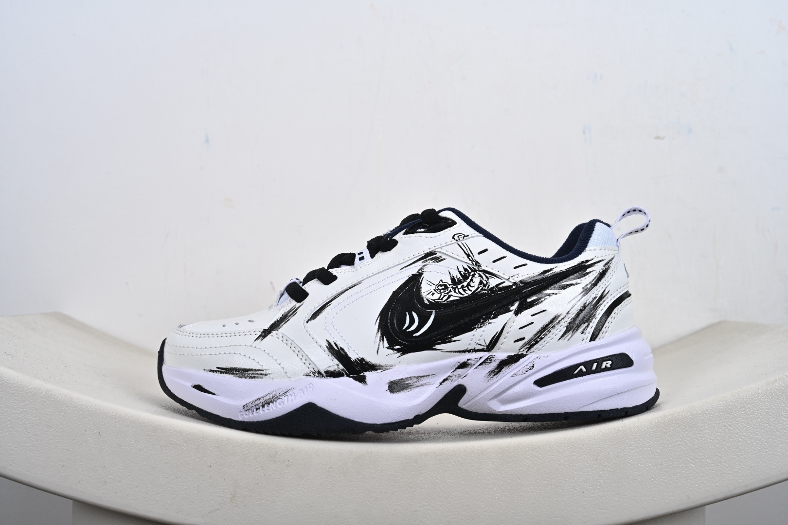 Air Monarch IV M2K Tekno 415445-102