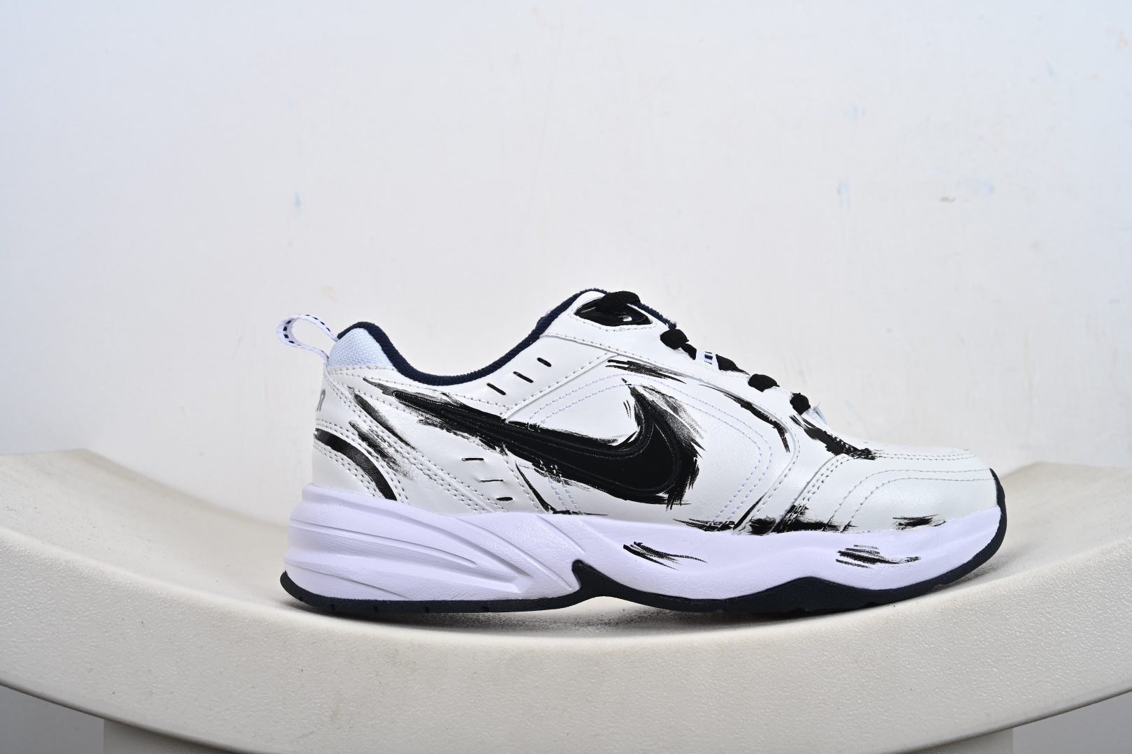 Air Monarch IV M2K Tekno 415445-102