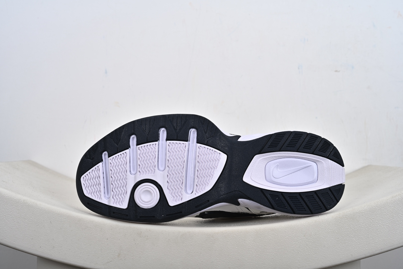 Air Monarch IV M2K Tekno 415445-102