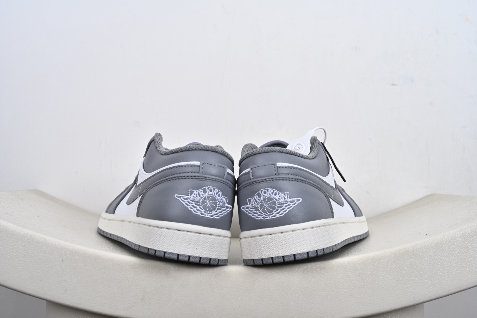 支持放店 Nike Air Jordan 1 Low OG 耐克 AJ1乔1低帮休闲板鞋 货号:CD0774-122、553558-053、 H11顶级版本市场最强团队呕心沥血重资打造完美售后高品质福利版 原鞋原楦原底原料版型正确细节无敌清洁度完持续更新 敬请期待-M1-E6