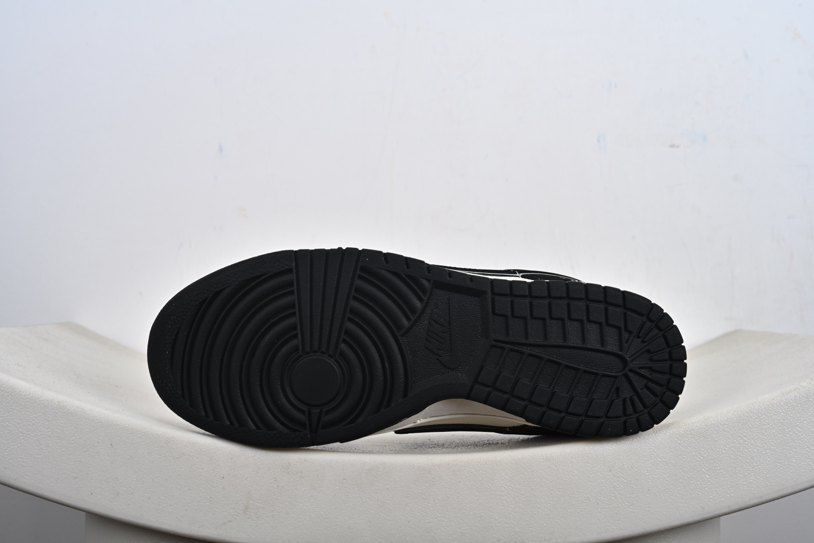 定制版Nike Dunk Low Retro LV联名 周年高端定制 低帮休闲板鞋 QW5836-031