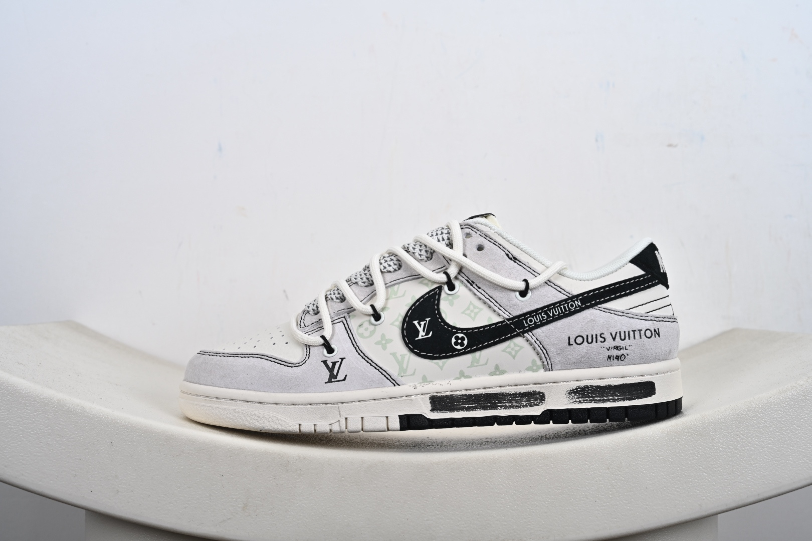 定制版Nike SB Dunk Low LV联名 灰涂鸦抽绳 周年高端定制 低帮休闲板鞋 CX5050-Y33