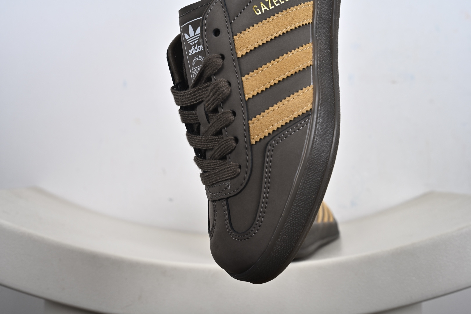 Adidas Originals Gazelle Indoor 三叶草复古休闲防滑耐磨低帮板鞋 JQ8386