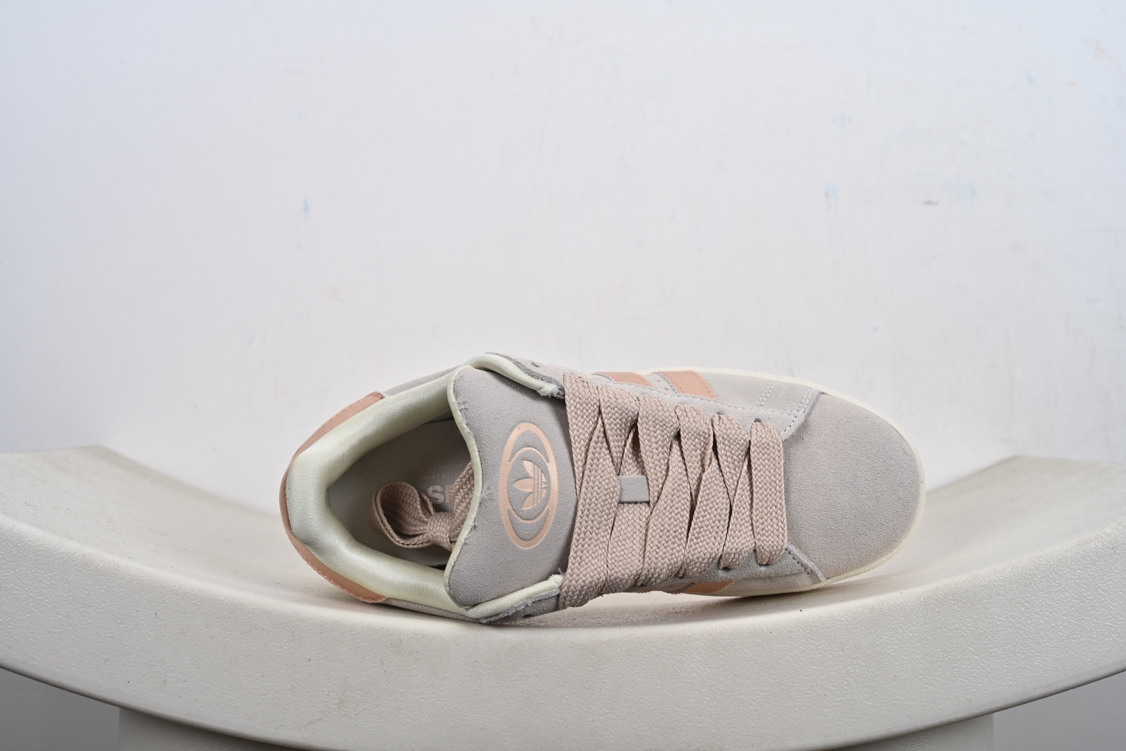 Adidas CAMPUS OOs 阿迪达斯学院系列 面包风经典复古低帮百搭休闲运动板鞋 JP6145