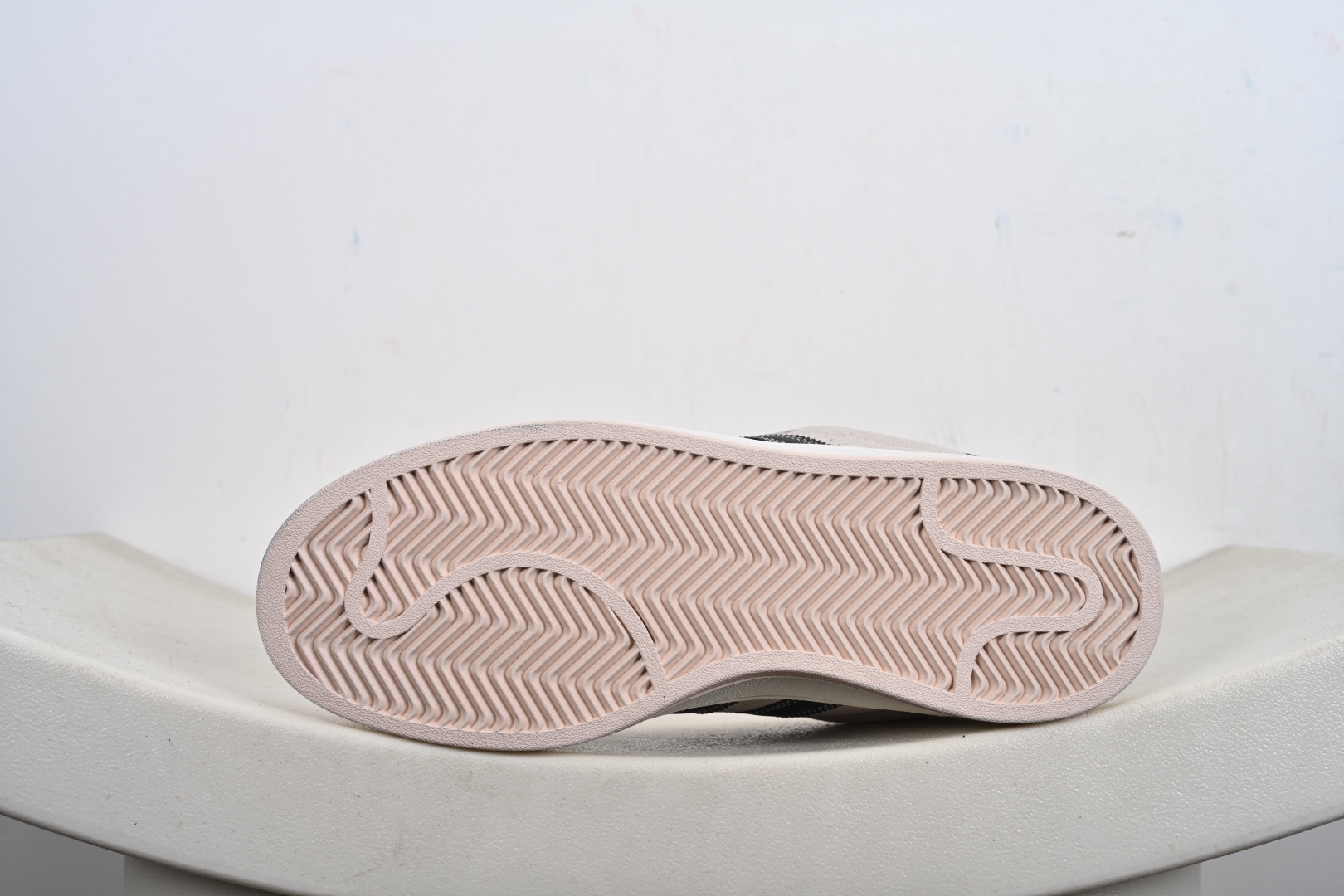 Adidas CAMPUS OOs W 阿迪达斯学院系列 面包风经典复古低帮百搭休闲运动板鞋 JQ5733