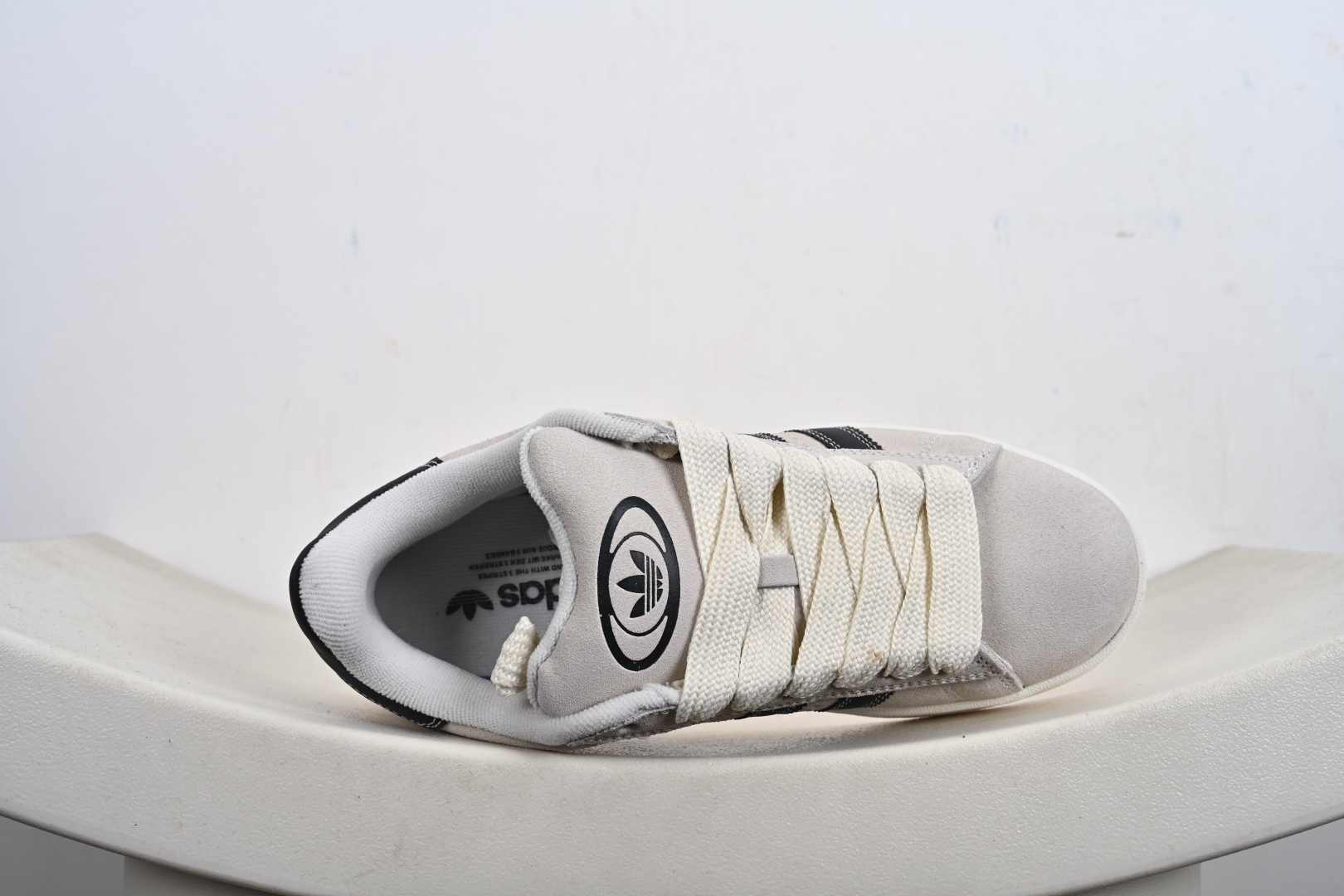 Adidas CAMPUS OOs W 阿迪达斯学院系列 面包风经典复古低帮百搭休闲运动板鞋 JQ5733