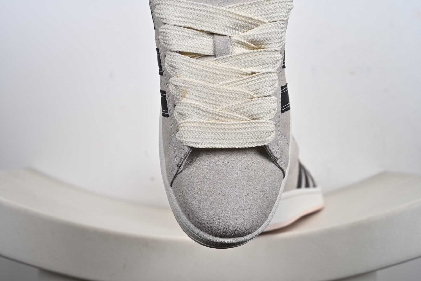 Adidas CAMPUS OOs W 阿迪达斯学院系列 面包风经典复古低帮百搭休闲运动板鞋 JQ5733