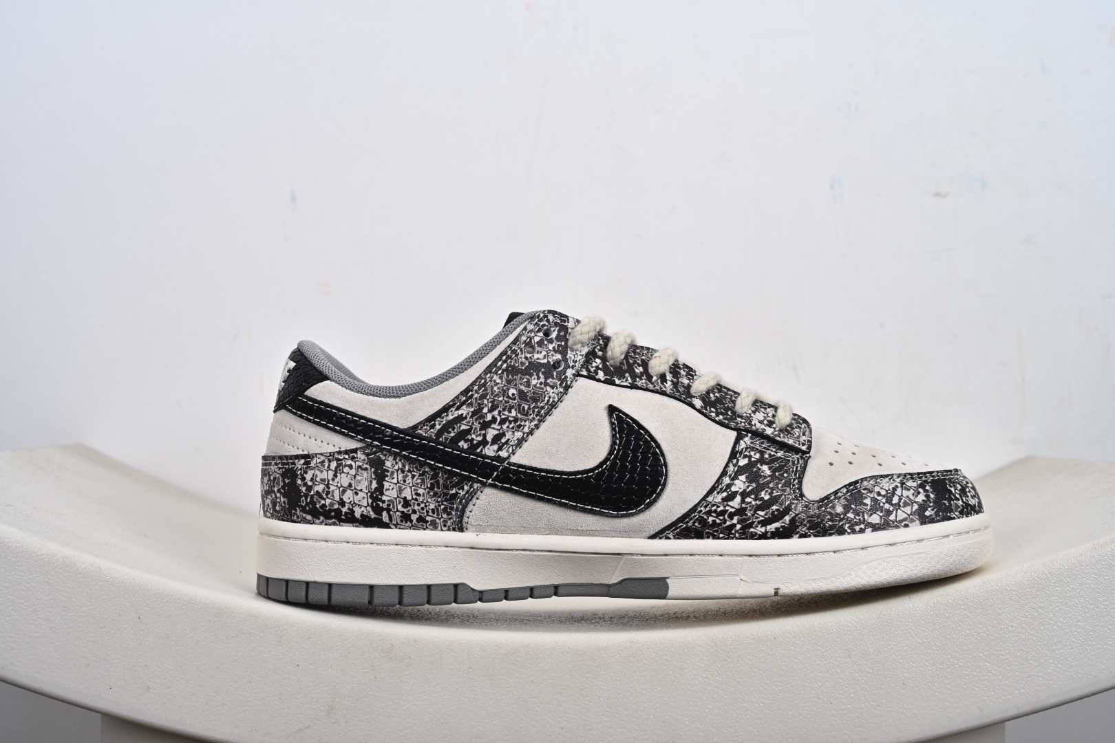 Nike SB Dunk Low 周年端高定制 低休帮闲板鞋 YX5066-258