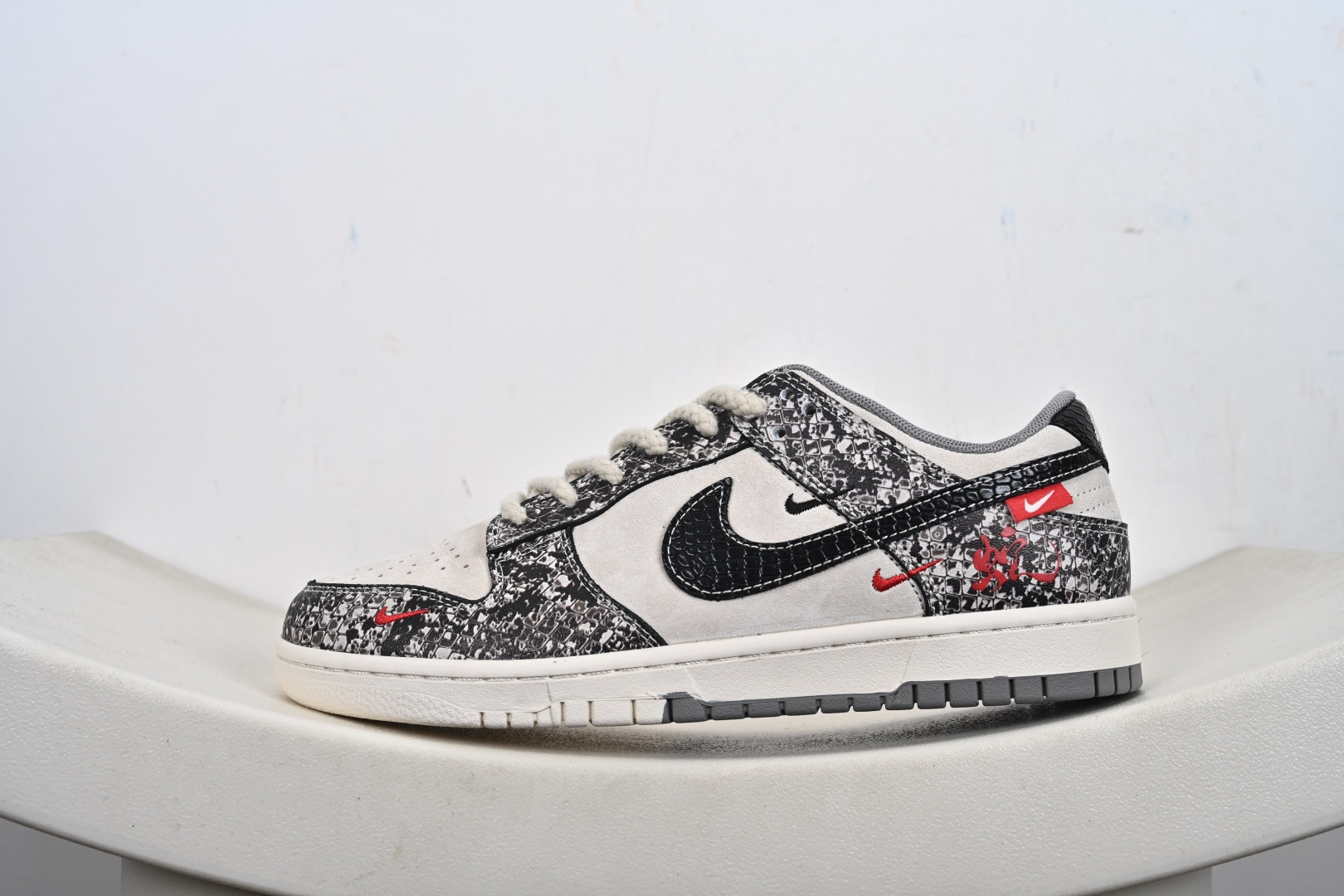 Nike SB Dunk Low 周年端高定制 低休帮闲板鞋 YX5066-258