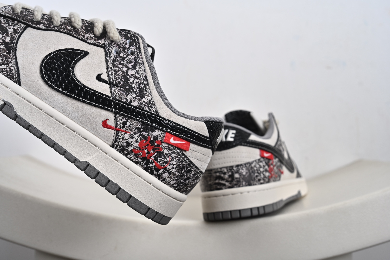 Nike SB Dunk Low 周年端高定制 低休帮闲板鞋 YX5066-258