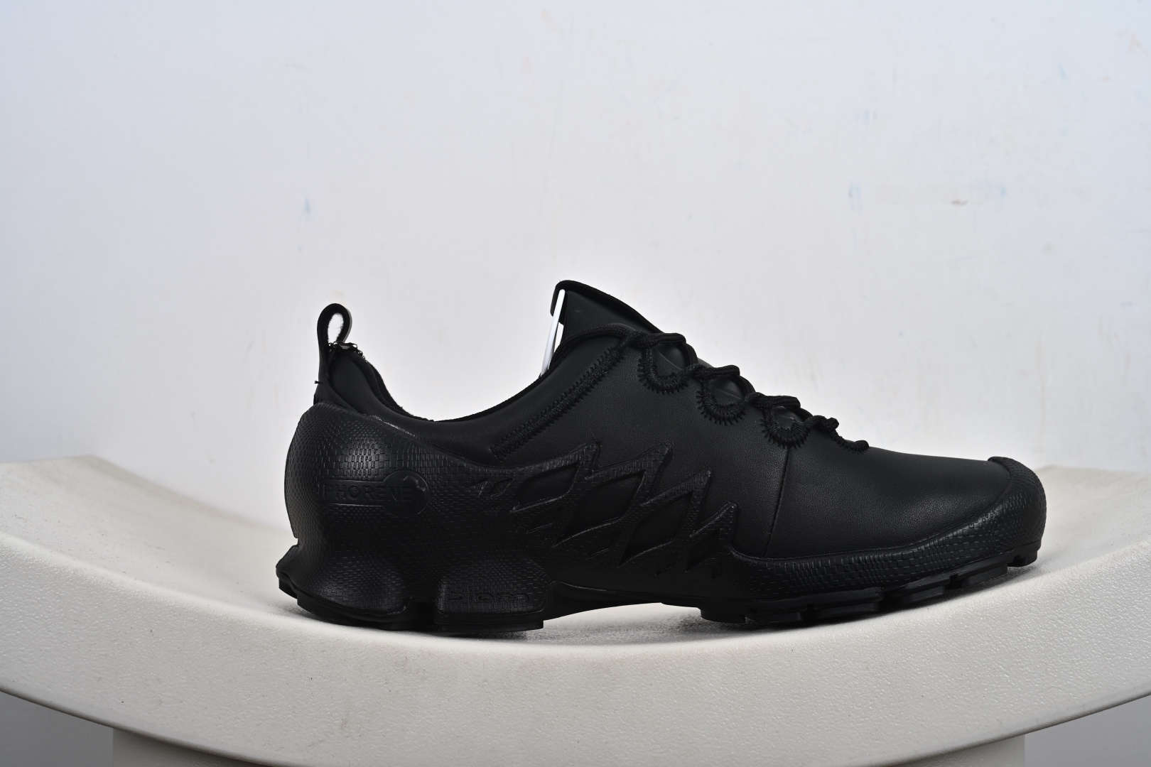 爱步运动鞋男鞋 秋冬真皮休闲防滑跑步鞋 825101