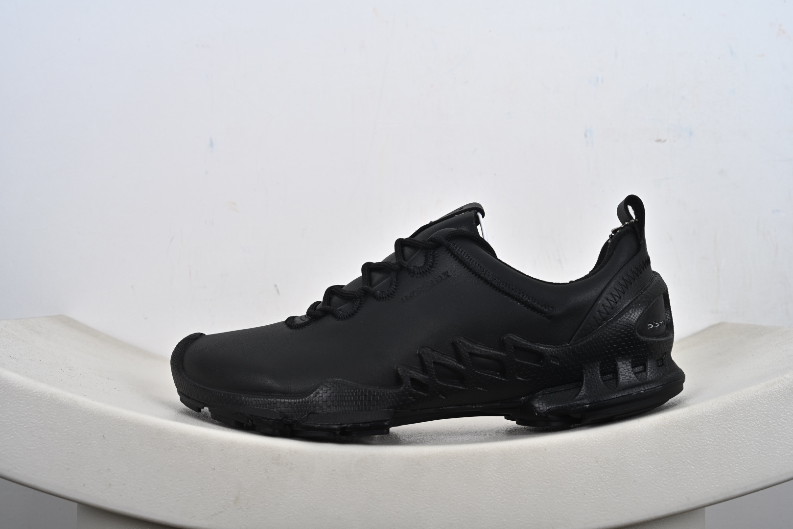 爱步运动鞋男鞋 秋冬真皮休闲防滑跑步鞋 825101