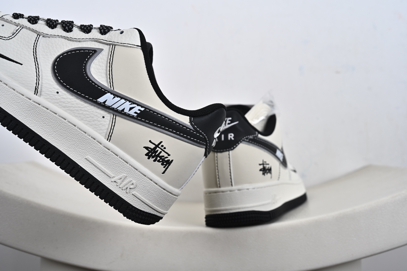 定制版Nike Air Force 1'07 Low 斯图西联名空军一号低帮休闲板鞋 CS5288-060