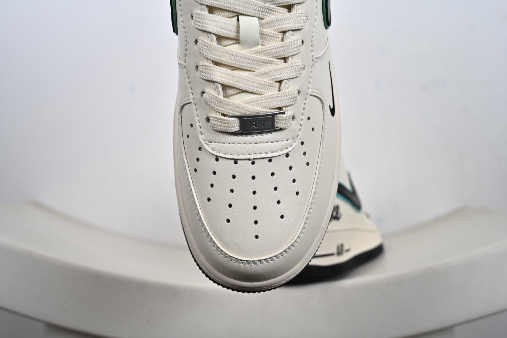 NIke Air Force 1 '07 Low 空军一号低帮 运动鞋 休闲鞋 NH0601-583