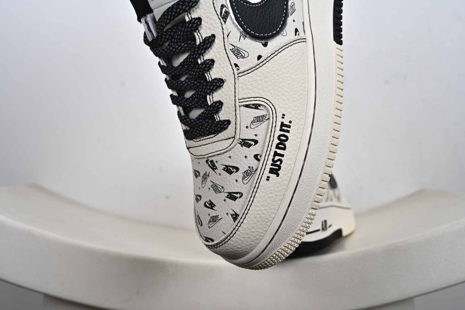 NIke Air Force 1 '07 Low 空军一号低帮 运动鞋 休闲鞋 DF0188-109