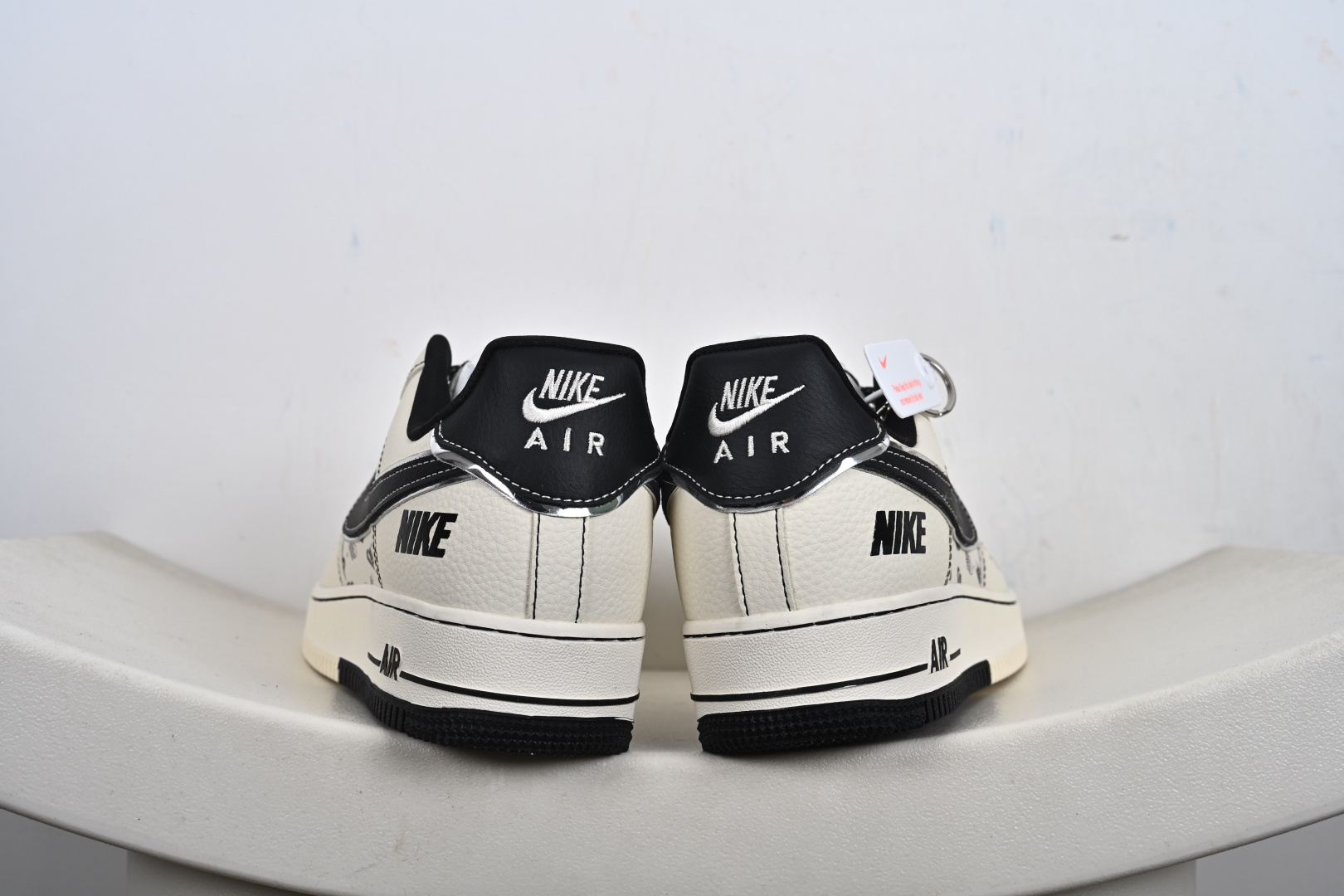 NIke Air Force 1 '07 Low 空军一号低帮 运动鞋 休闲鞋 DF0188-109