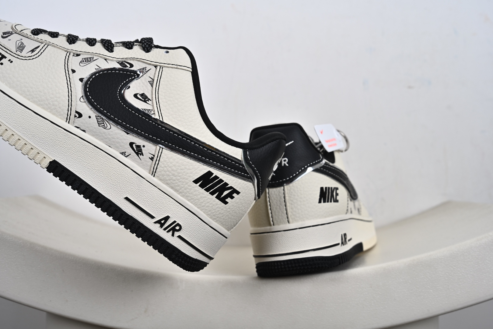 NIke Air Force 1 '07 Low 空军一号低帮 运动鞋 休闲鞋 DF0188-109