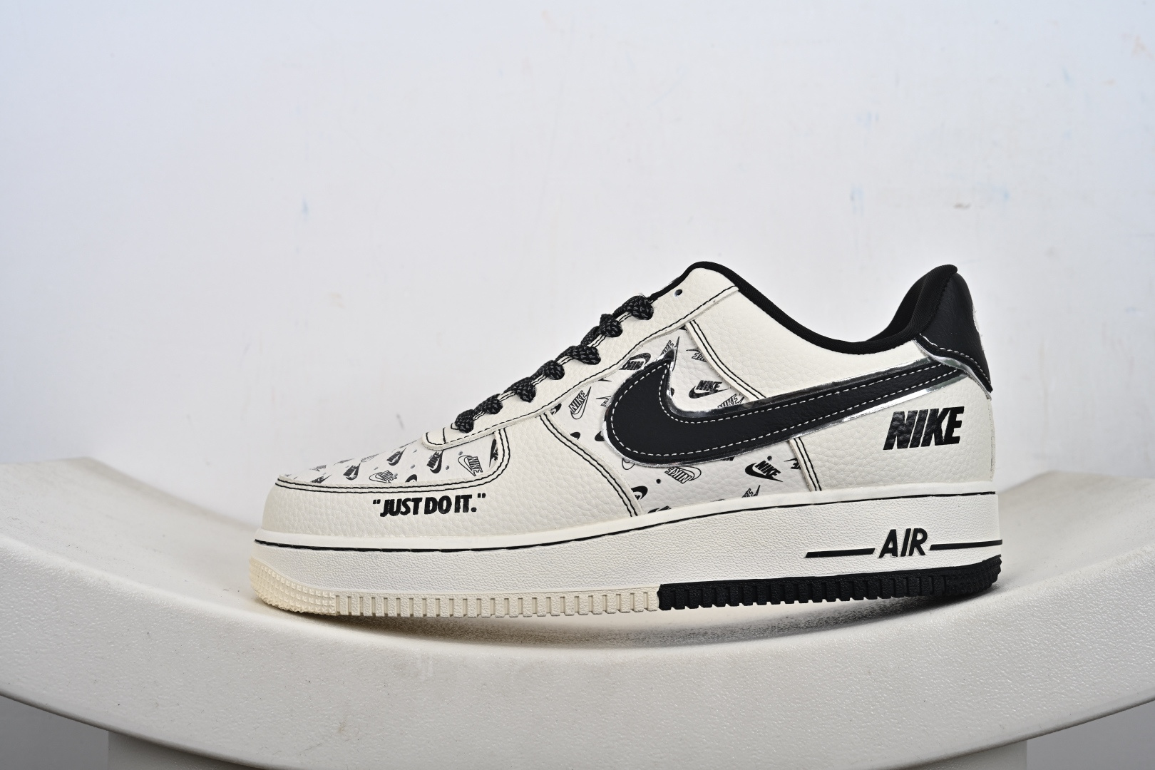 NIke Air Force 1 '07 Low 空军一号低帮 运动鞋 休闲鞋 DF0188-109